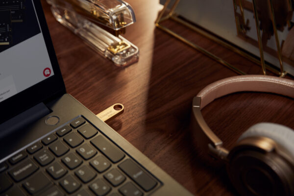Kingston - USB flash drive - USB 3.2 Gen 1 - 512GB 220MB/s Metal - Imagen 12