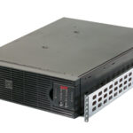 APC Smart-UPS RT - UPS (montaje en bastidor) - CA 208/240 V - 4.2 kW - 6000 VA - Ethernet 10/100 - conectores de salida: 6 - 3U - negro