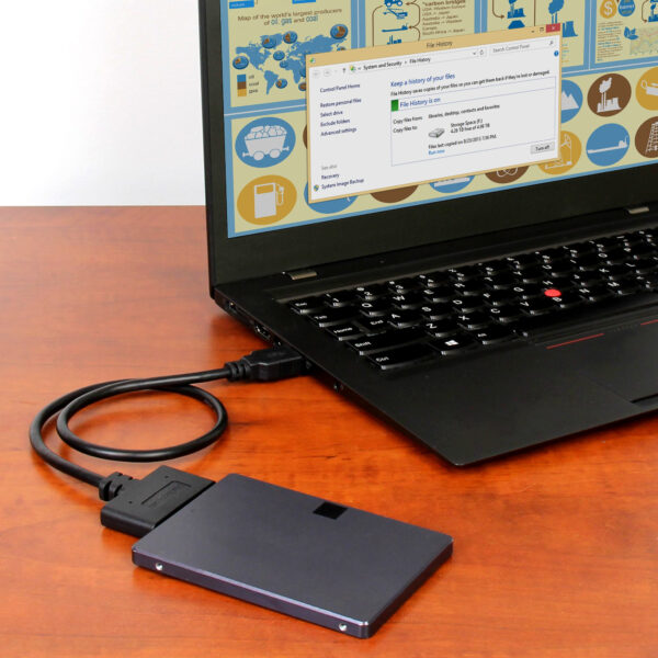 StarTech.com Cable adaptador USB 3.1 (10 Gbps) a SATA para unidades de disco - Controlador de almacenamiento - 2.5" - SATA 6Gb/s - USB 3.1 (Gen 2) - negro - Imagen 5