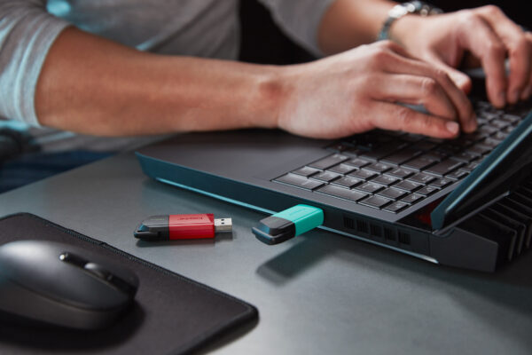 Kingston DataTraveler Exodia M - Unidad flash USB - 128 GB - USB 3.2 Gen 1 - Imagen 14