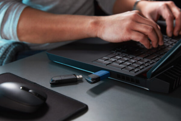 Kingston DataTraveler Exodia M - Unidad flash USB - 64 GB - USB 3.2 Gen 1 - Imagen 13