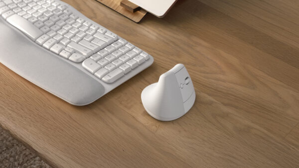 Logitech Lift Vertical Ergonomic Mouse - Ratón vertical - ergonómico - 6 botones - inalámbrico - Bluetooth, 2.4 GHz - receptor de USB Logitech Logi Bolt - blanco hueso - Imagen 2