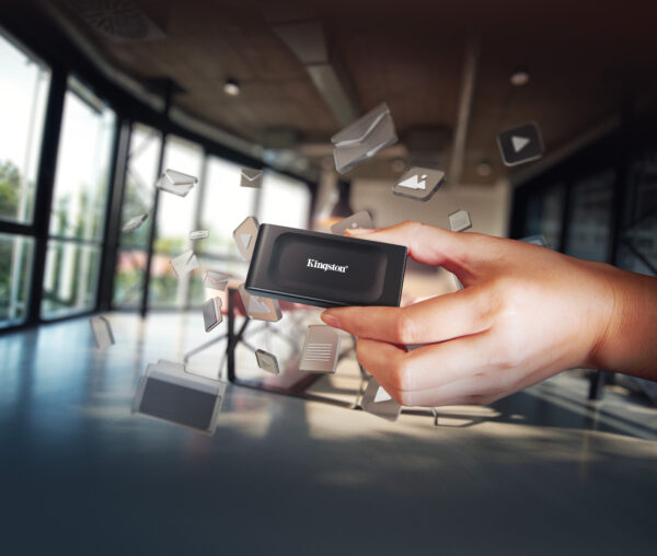 Kingston XS1000 - SSD - 2 TB - externo (portátil) - USB 3.2 Gen 2 (USB-C conector) - Imagen 15