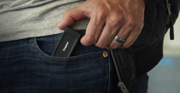 Kingston XS1000 - SSD - 2 TB - externo (portátil) - USB 3.2 Gen 2 (USB-C conector) - Imagen 7