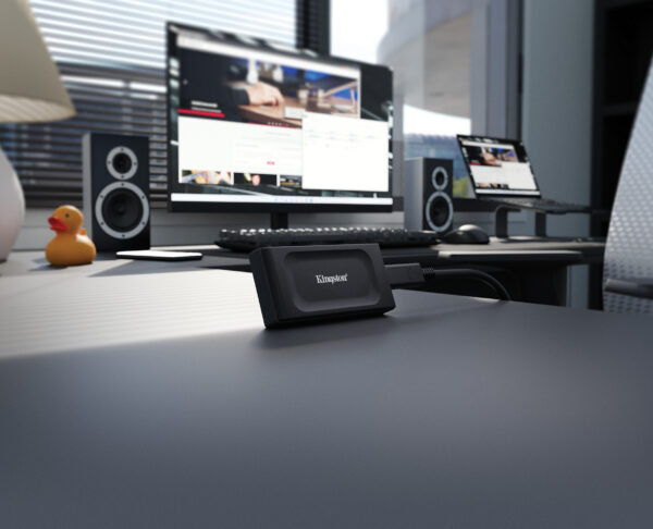 Kingston XS1000 - SSD - 2 TB - externo (portátil) - USB 3.2 Gen 2 (USB-C conector) - Imagen 16
