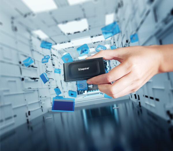 Kingston XS1000 - SSD - 2 TB - externo (portátil) - USB 3.2 Gen 2 (USB-C conector) - Imagen 13