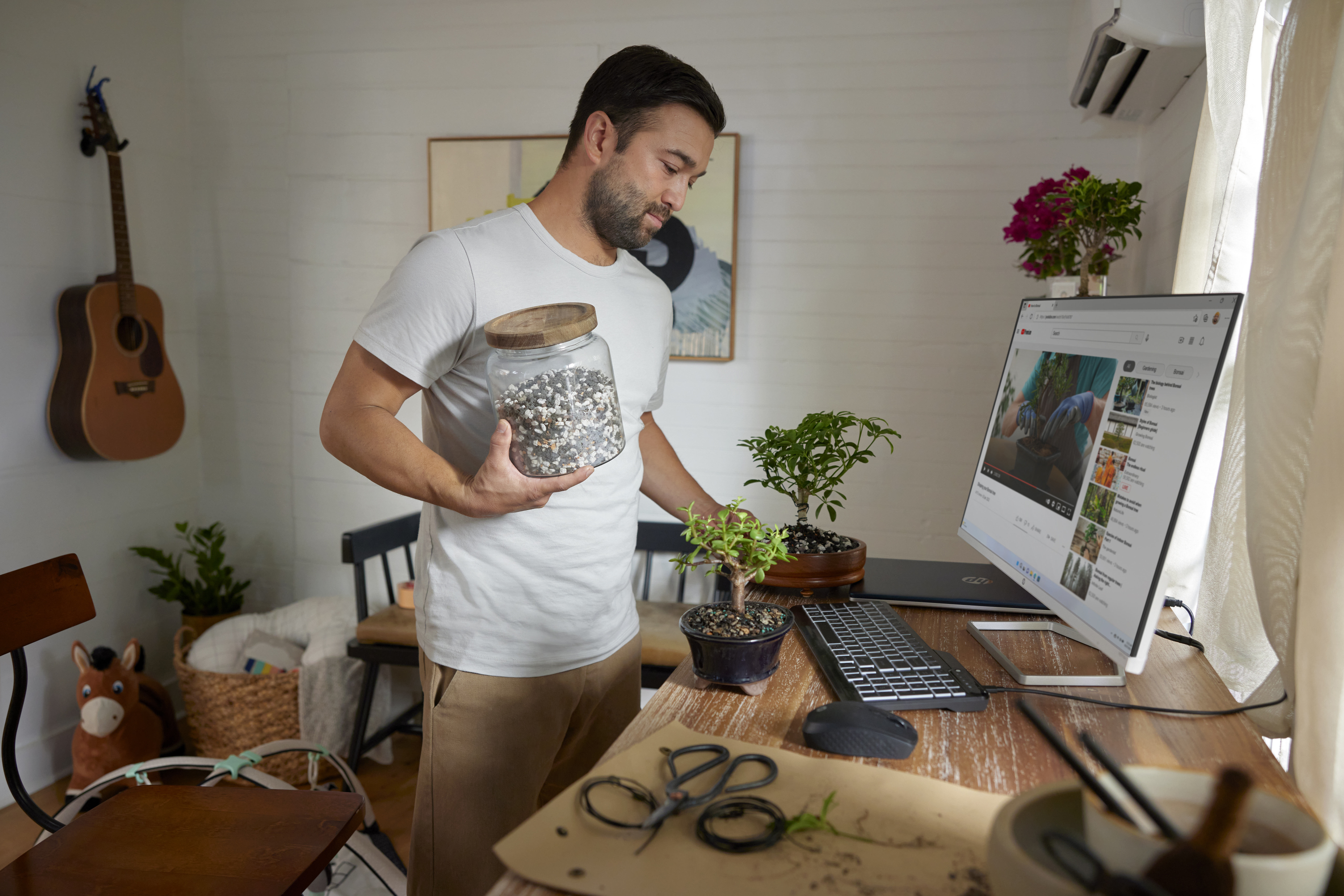 HP Series 5 - 27" - 1920 x 1080 - with Speakers-527sa