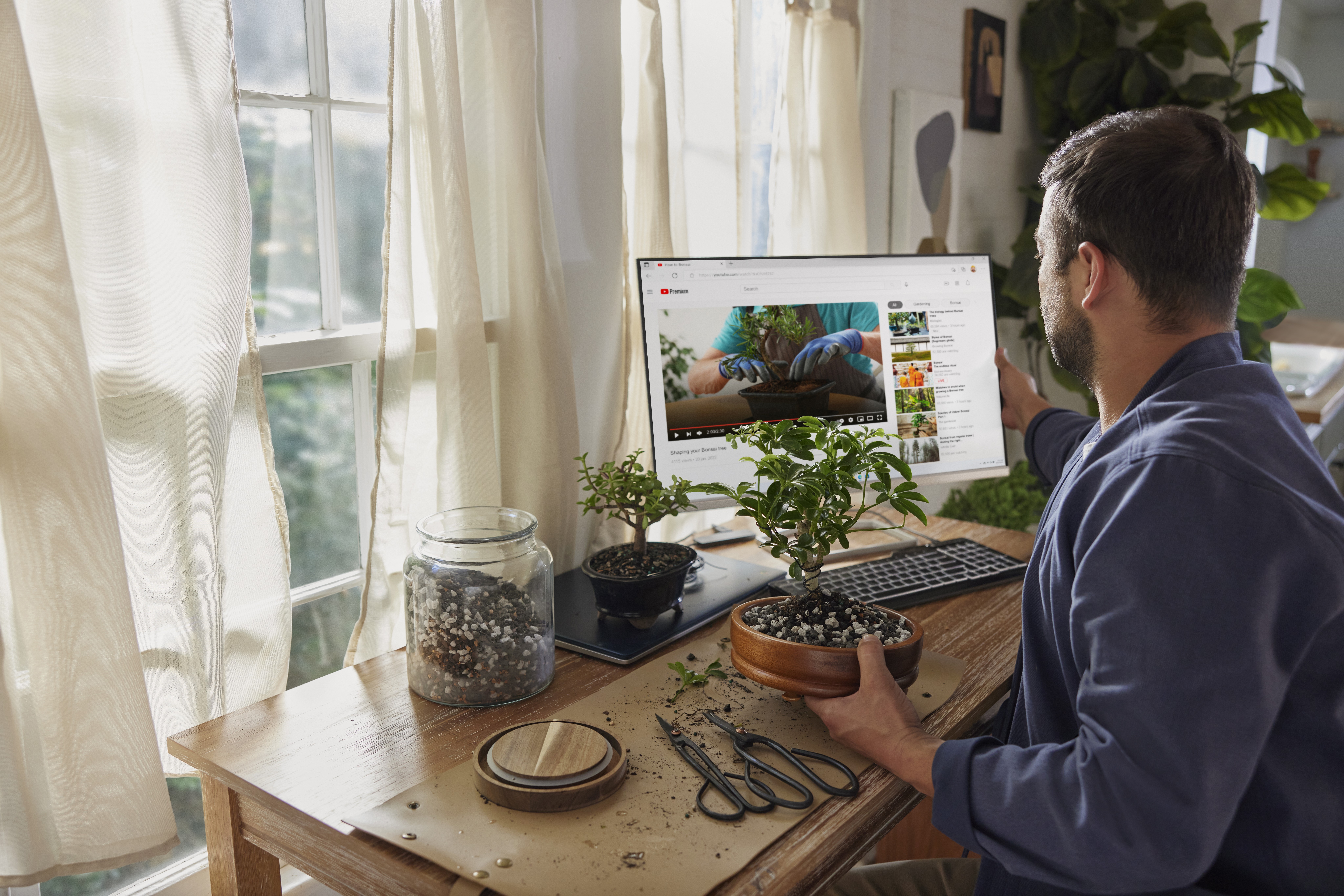 HP Series 5 - 27" - 1920 x 1080 - with Speakers-527sa