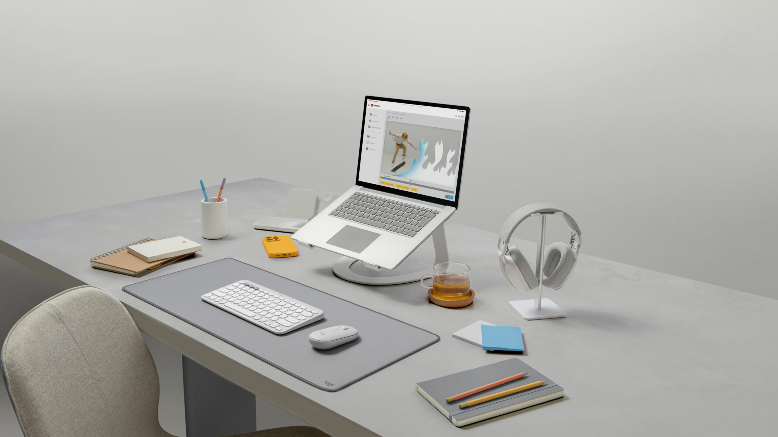 Logitech Pebble Mouse 2 M350s - Ratón - óptico - 3 botones - inalámbrico - Bluetooth - blanco